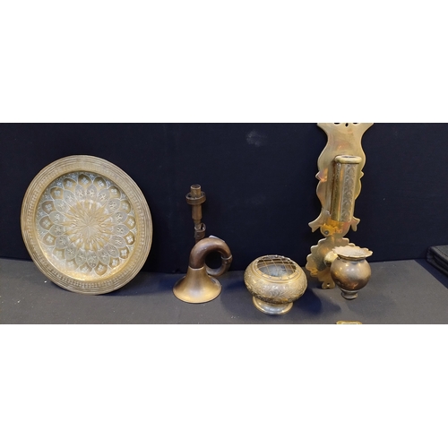 177 - Various brasses including, plate wall sconce candle holder, horse brasses and other items