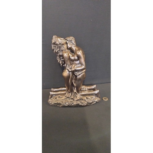 269 - Signed 1998 Crosa Heavy Figure of Romantic Couple. Measures approx H 28 x W 24 x D 13.5 cm