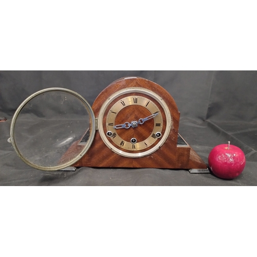 45 - Vintage prevail wooden mantle clock with hourly chime. No key