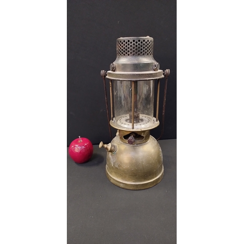 131 - Large brass and cast metal Vintage paraffin Bialaddin lamp