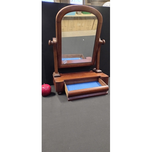 163 - Wooden swing dressing mirror with drawer. Measures approx H 45 x W 40 x D 17.5 cm