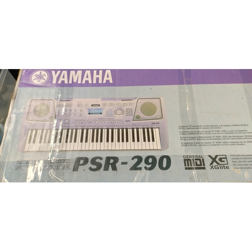 174 - Boxed Yamaha PSR-290 Keyboard