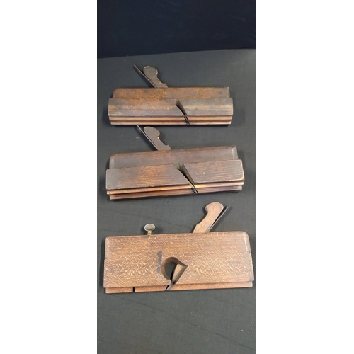 227 - 10 x Vintage various sized wooden moulding planes