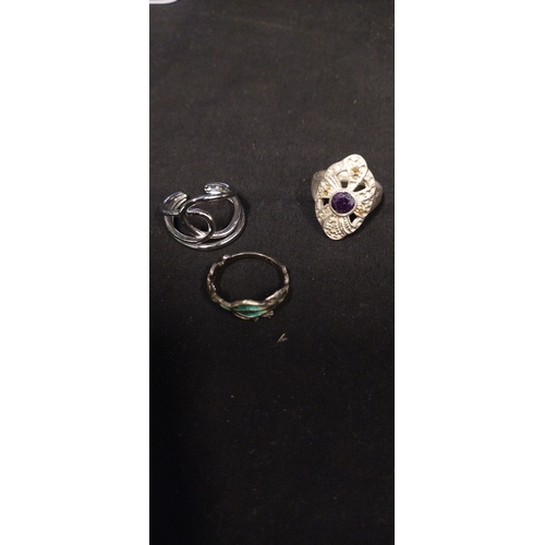 4 - Selection of jewellery including a silver and amethyst ring size M/N. A silver adjustable ring and o... 