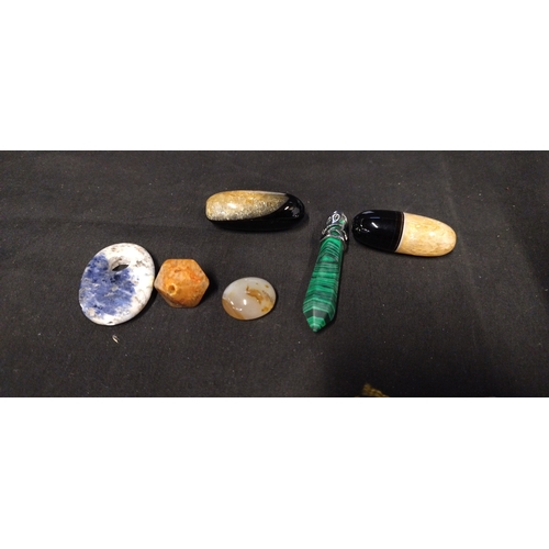 8 - Various agate stones ideal for jewelry making