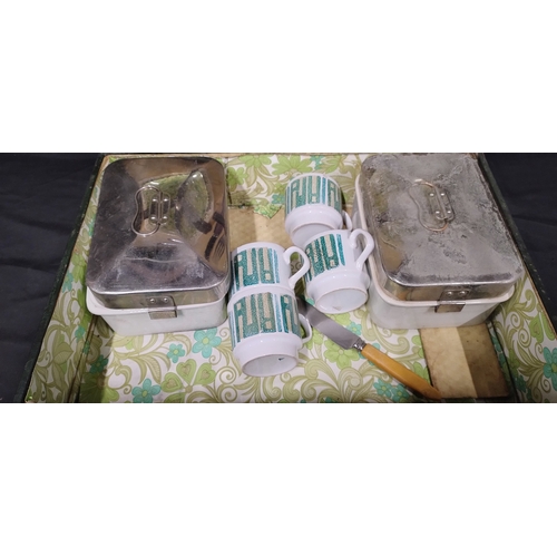 61 - Vintage Brexton picnic set in a green case