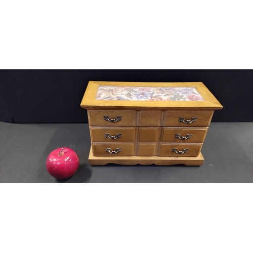 199 - Wooden lidded  jewellery box with mirror and 2 drawers