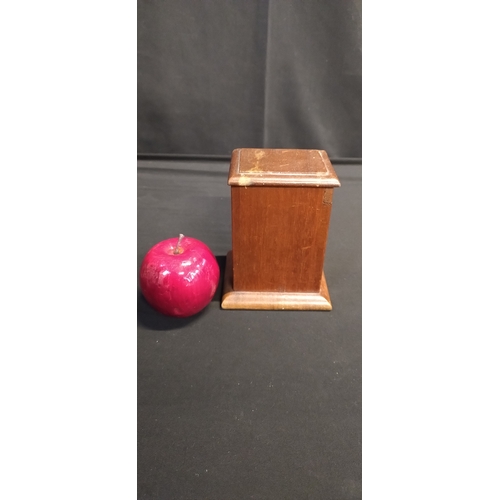 368 - Vintage wooden coin saving bank