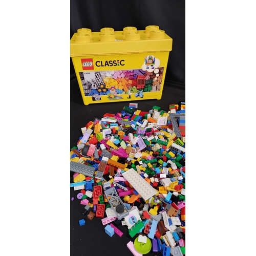 413 - Box of classic Lego pieces ( 2015)