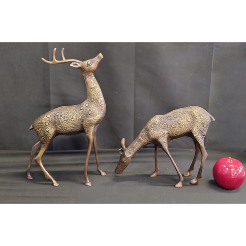 72 - Sculpture of deer,  doe and buck made of bronze. Measures approx H 32 x W 20.5 x D 10 cm