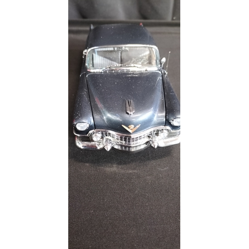 91 - Franklin mint limited edition No 2504. 1:8 scale model of a 1954 Coupe De Ville