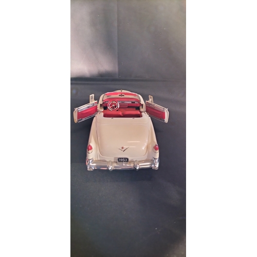 94 - Franklin mint die cast 1:24 scale model of a 1953 Cadillac Eldorado