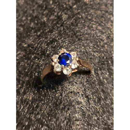 1 - 9 ct gold ladies ring with sapphire. Size H. Weight approx 1.35g