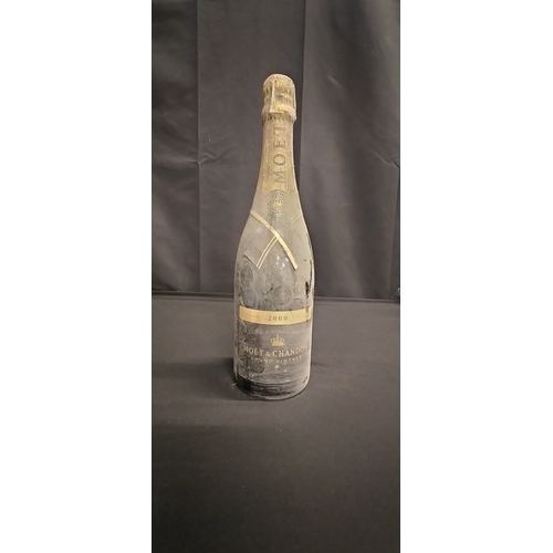 180 - 750 ml Bottle of 2000 Moët &Chandon Grand Vintage Champagne