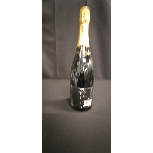 180 - 750 ml Bottle of 2000 Moët &Chandon Grand Vintage Champagne