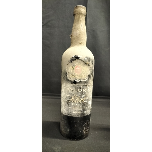 185 - 75cl unopened bottle of Taylor's Select Port