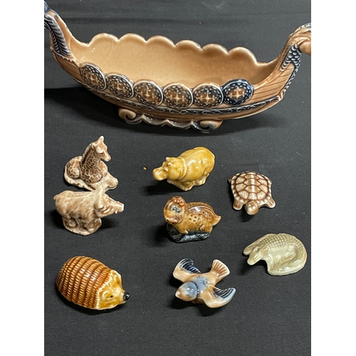 49 - Selection of Wade pottery inc Whimseys