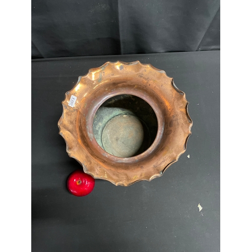 82 - Large art nouveau copper planter