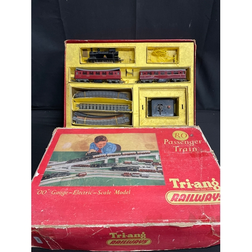 108 - Vintage Tri-ang OO GAUGE Train set