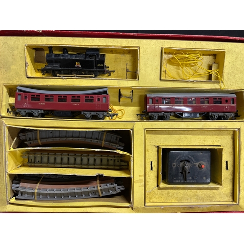 108 - Vintage Tri-ang OO GAUGE Train set