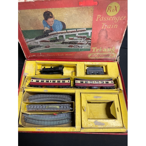 109 - Vintage Tri-ang OO GAUGE Train set