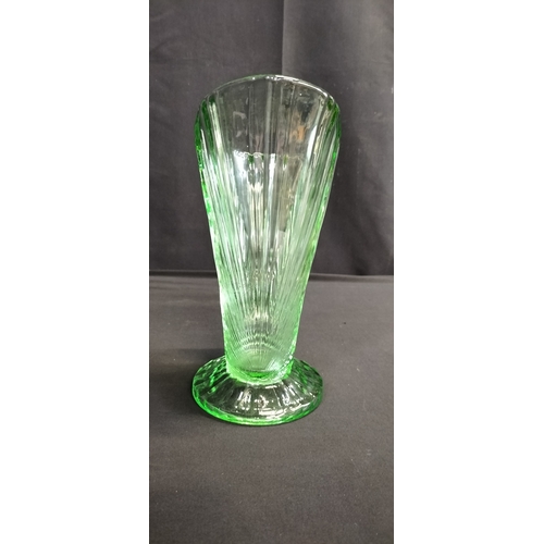 187 - Art deco Bagley green glass 1939 sunburst design pitcher jug. Measures approx H 24 x 15.5 cm