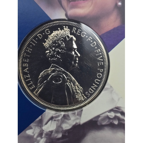 31 - The Queen Diamond Jubilee 60th year reign. £5 coin 
Weight 28.8g 
Diameter 38.61g