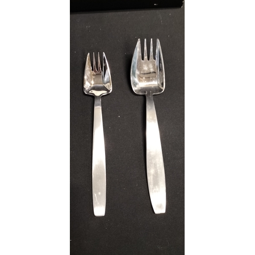 243 - Boxed Set of  stainless steel Viners Splayed spoon forks 6 table forks and two larger