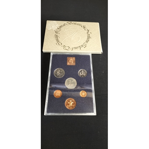 275 - 1976 Royal Mint United Kingdom proof coin collection