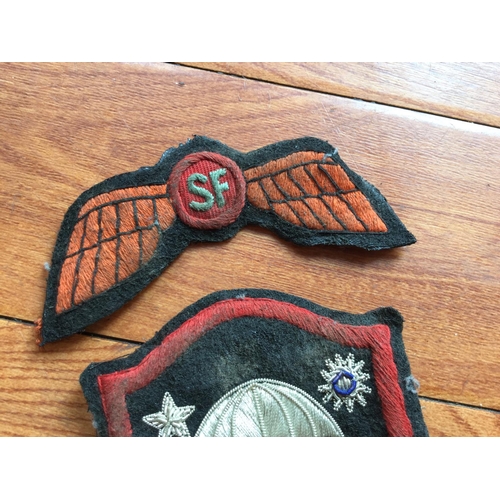 109 - PAIR OF WW2 PATTERN OSS AMERICAN CHINESE COMMANDO UNIT CLOTH PATCHES, SHIELD