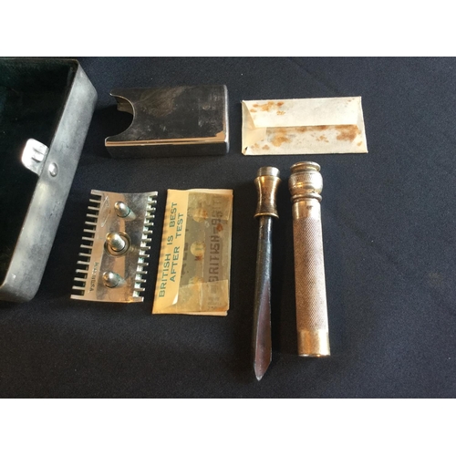 141 - VERY SCARCE WW2 SOE ESCAPE RAZOR DAGGER WITH MAGNETIC COMPASS RAZOR IN ORIGINAL BOX