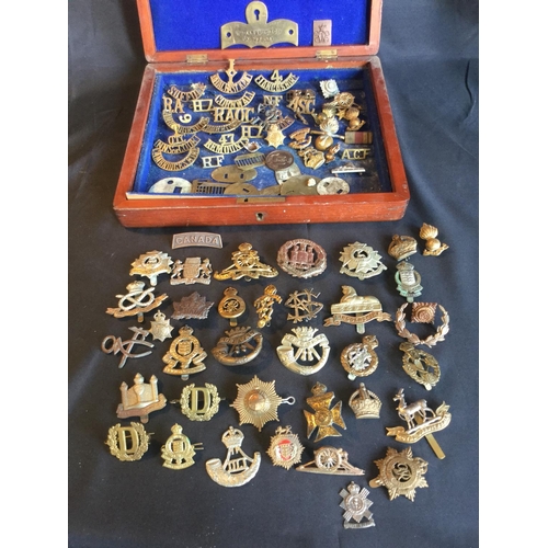 150 - VERY RARE ORIGINAL COLLECTION OF MAINLY WW1 CAP BADGES AND SHOULDER TITLES INCLUDING SOME VERY SCARC... 