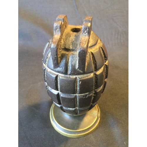 204 - ORIGINAL WW1 MILLS HAND GRENADE MONEY BOX ON BRASS BASE