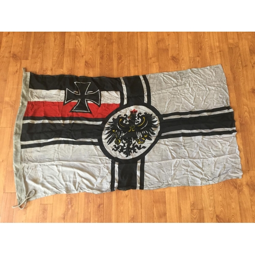 30 - WW1 LARGE IMPERIAL GERMAN KAISER LINEN TRENCH FLAG 1917 DATED ON LEADING EDGE