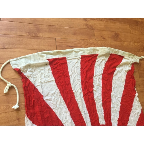 42 - CHINDITS CAPTURED LARGE LINEN WW2 JAPANESE RISING SUN BATTLE FLAG