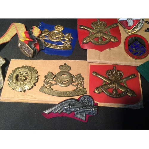 45 - COLLECTION OF BADGES, PATCHES ETC. WW2 AND POST WAR, GERMAN ETC.