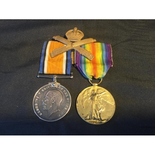52 - WW1 MEDALS TO PRIVATE COCKBURN MACHINE GUN CORPS WITH BADGE