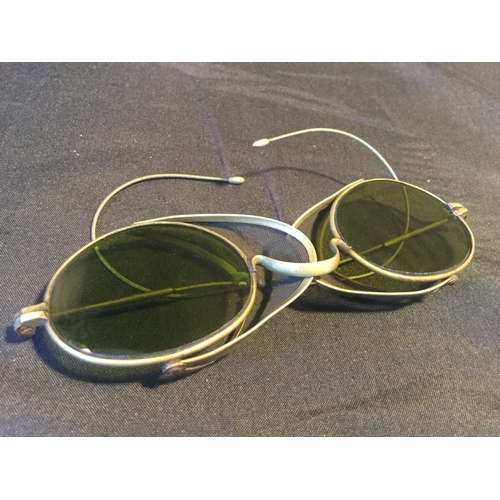 53 - RARE C1914 PAIR OF WW1 ORIGINAL DESPATCH MOTORCYCLE RIDER SUNGLASSES