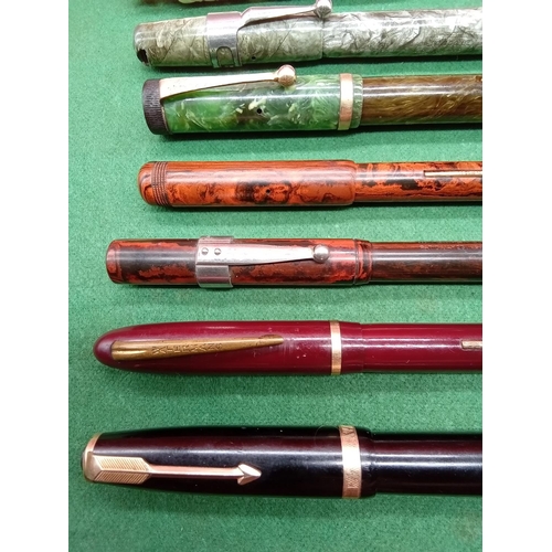 149 - Collection of vintage fountain pens. 7 x Parker with 14K marked nibs, 3 x Watherman's 14K marked nib... 