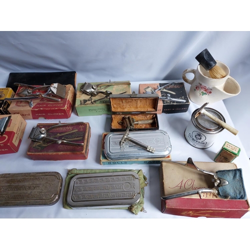 192 - Collection of vintage barbers / hairdressers items.