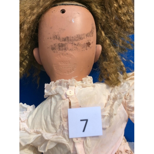 106 - Belgium unica composition doll 30est 20-40