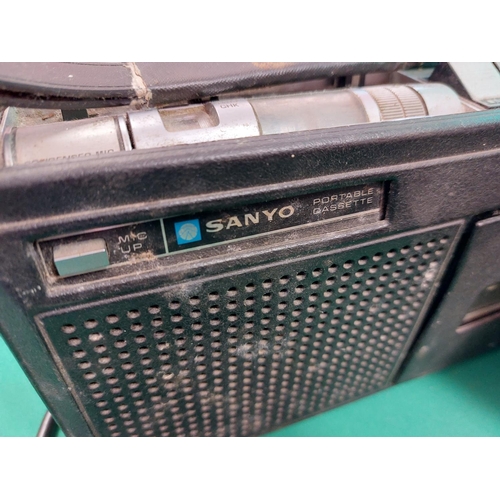 85 - 5 vintage radios and a vintage microphone