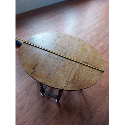 140 - Antique small drop leaf table