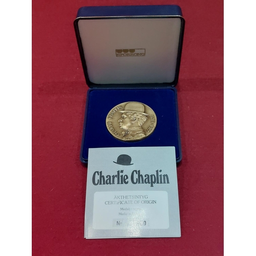 123 - 1978 Charlie Chaplin commemorative bronze medal 2000 issued