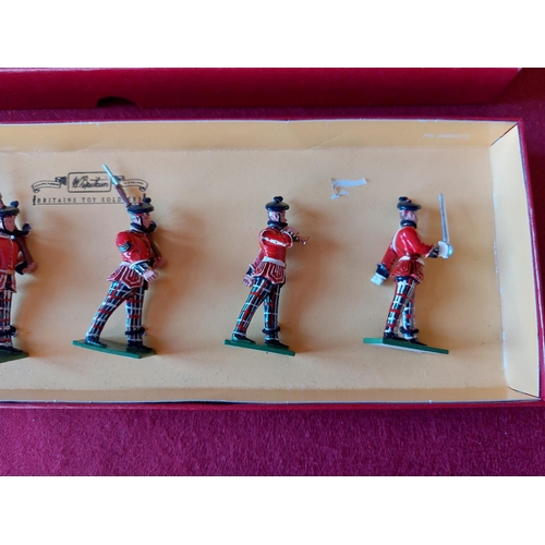 264 - Boxed Britains toy soldiers Kings Own Scottish Borderers. Excellent condition.