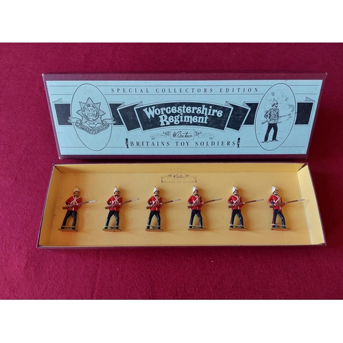 265 - Boxed Britains toy soldiers Worcestershire Regiment. Excellent condition.