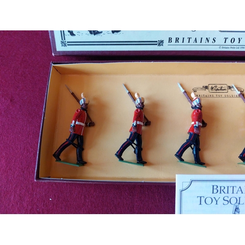 269 - Boxed Britains toy soldiers 1st Regiment of Bombay Infantry. Excellent condition.