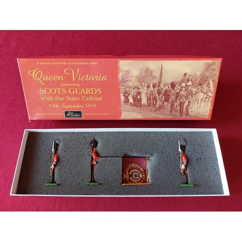 284 - Boxed Britains toy soldiers Collectors Club Scots Guards. Excellent condition.