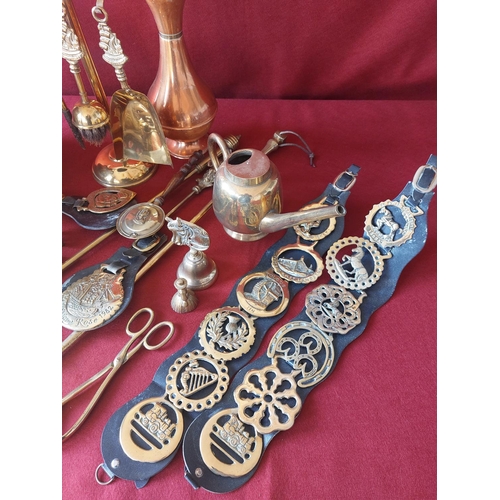 364 - Collection of brass and copper items.