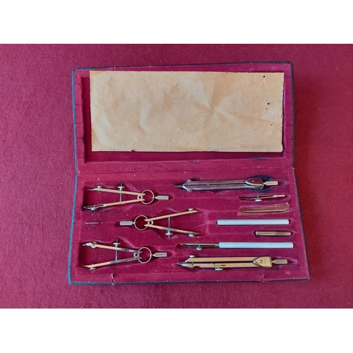 370 - Vintage technical drawing set